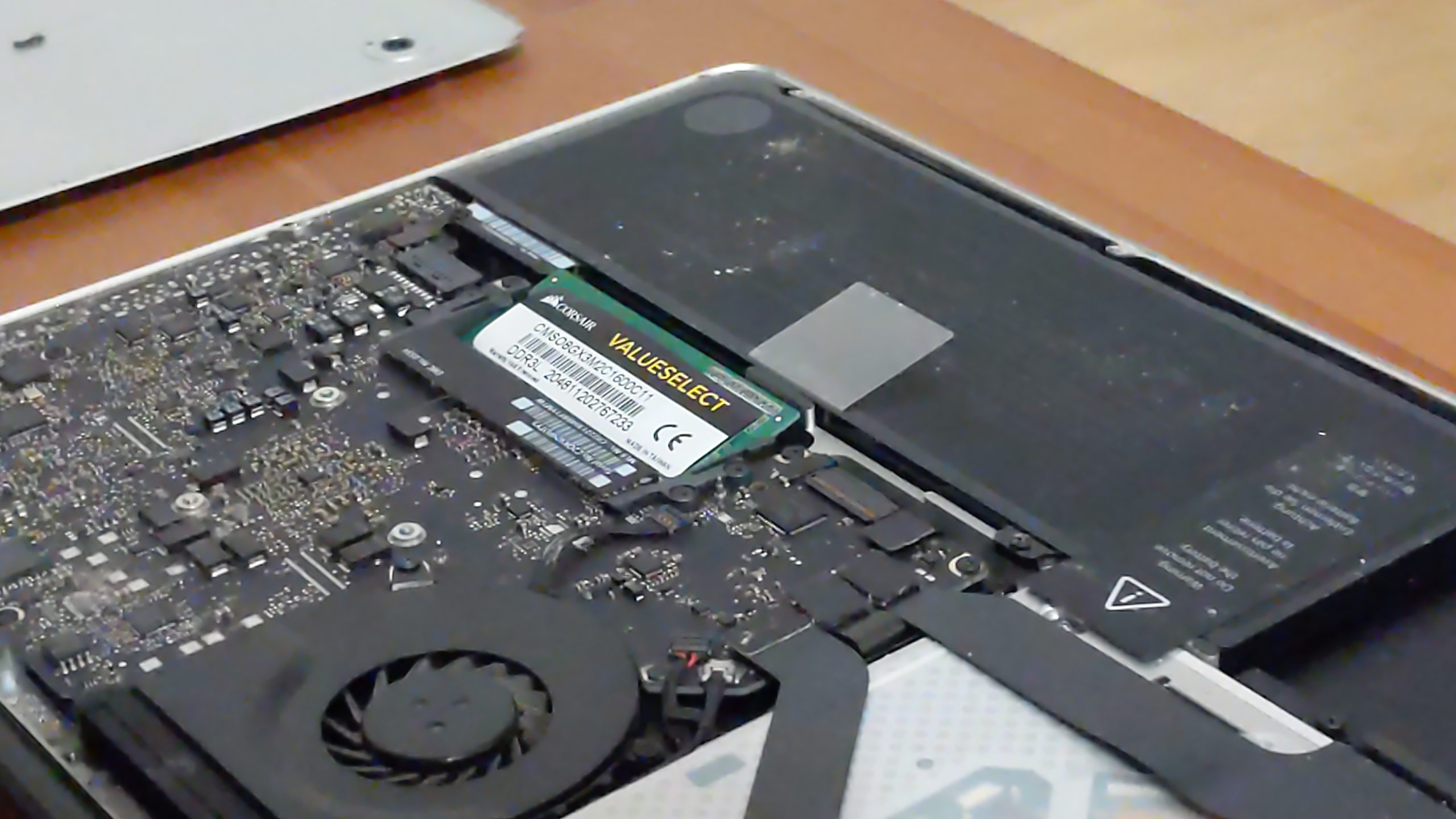 to make your MacBook faster – upgrading a MacBook Pro to SSD and more RAM memory - Andy the webdeveloper