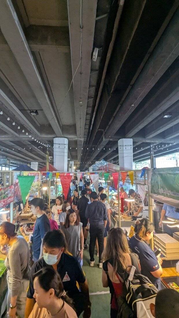 4 Tage Bangkok – Floating Market, Tempel und Street Food 2 PXL 20250225 053031541