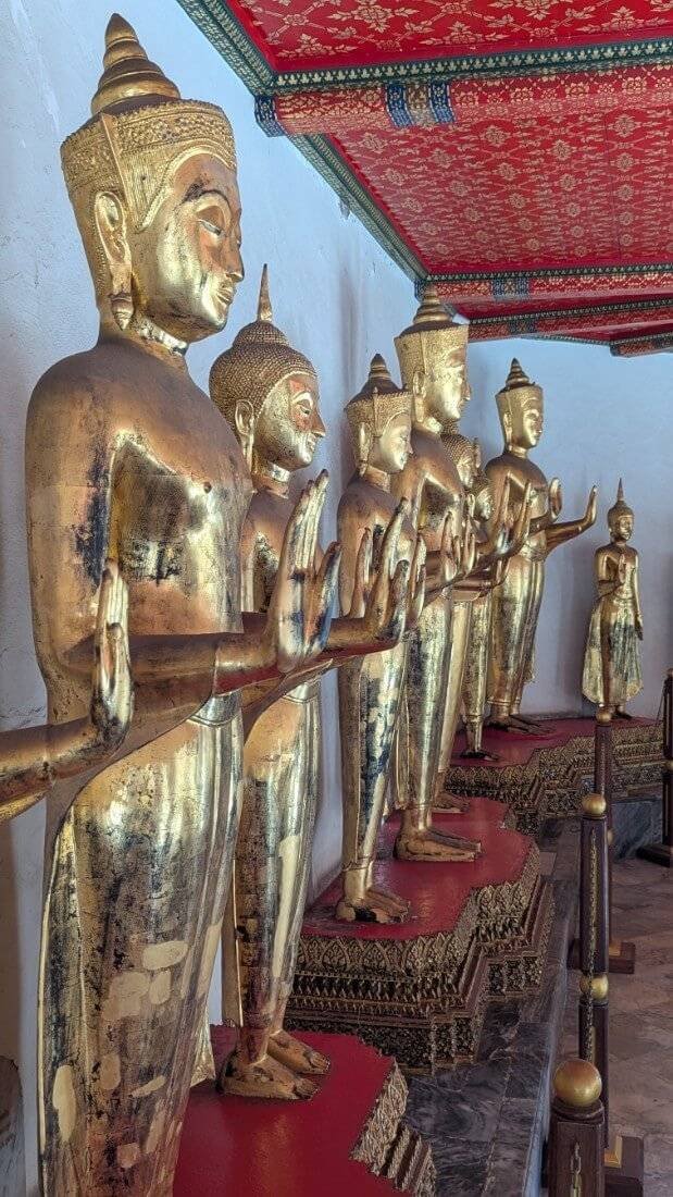 4 Tage Bangkok – Floating Market, Tempel und Street Food 6 PXL 20250227 031723813.PORTRAIT.ORIGINAL