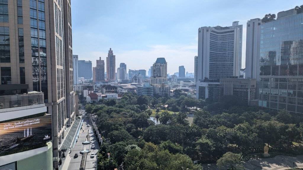 PXL 20251123 081833978