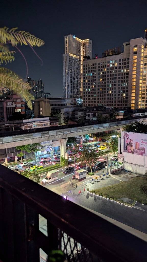 PXL 20251128 130856325.LONG EXPOSURE 01.COVER