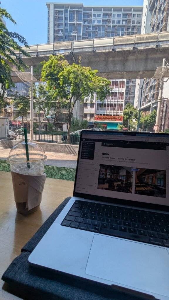 PXL 20251201 051122152