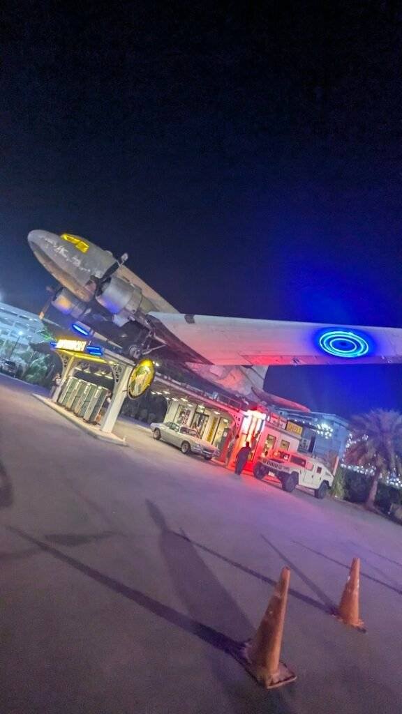 Train Night Market Flugzeug in Bangkok