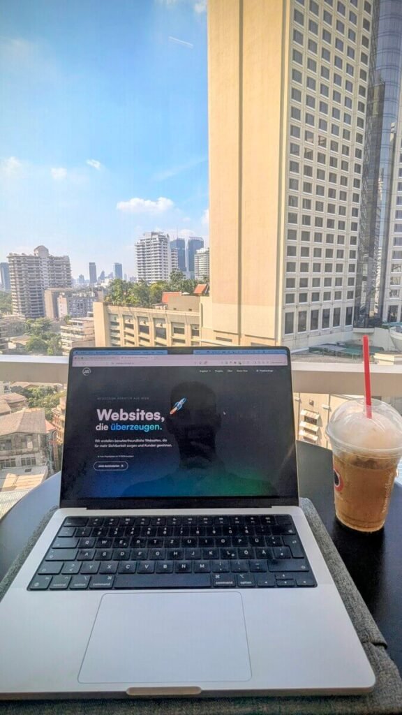 PXL 20251217 0401223872